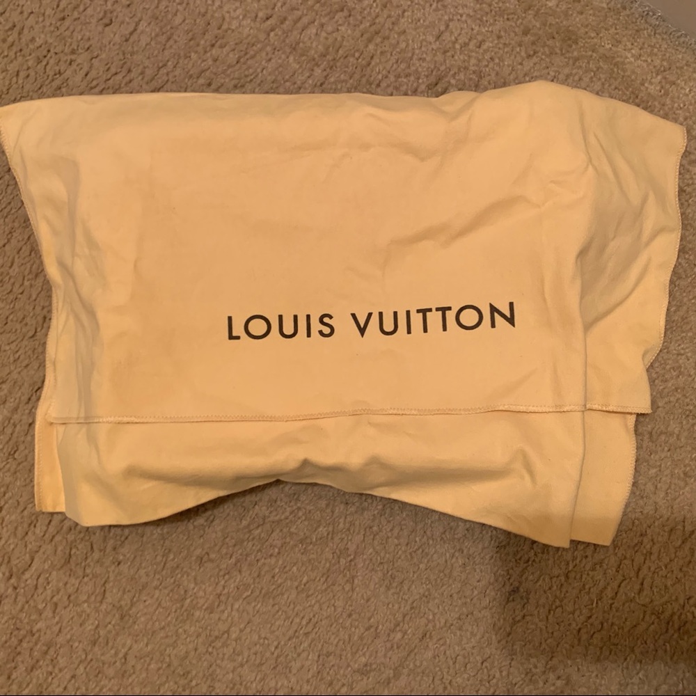 Louis Vuitton Box - Picture 2 of 2